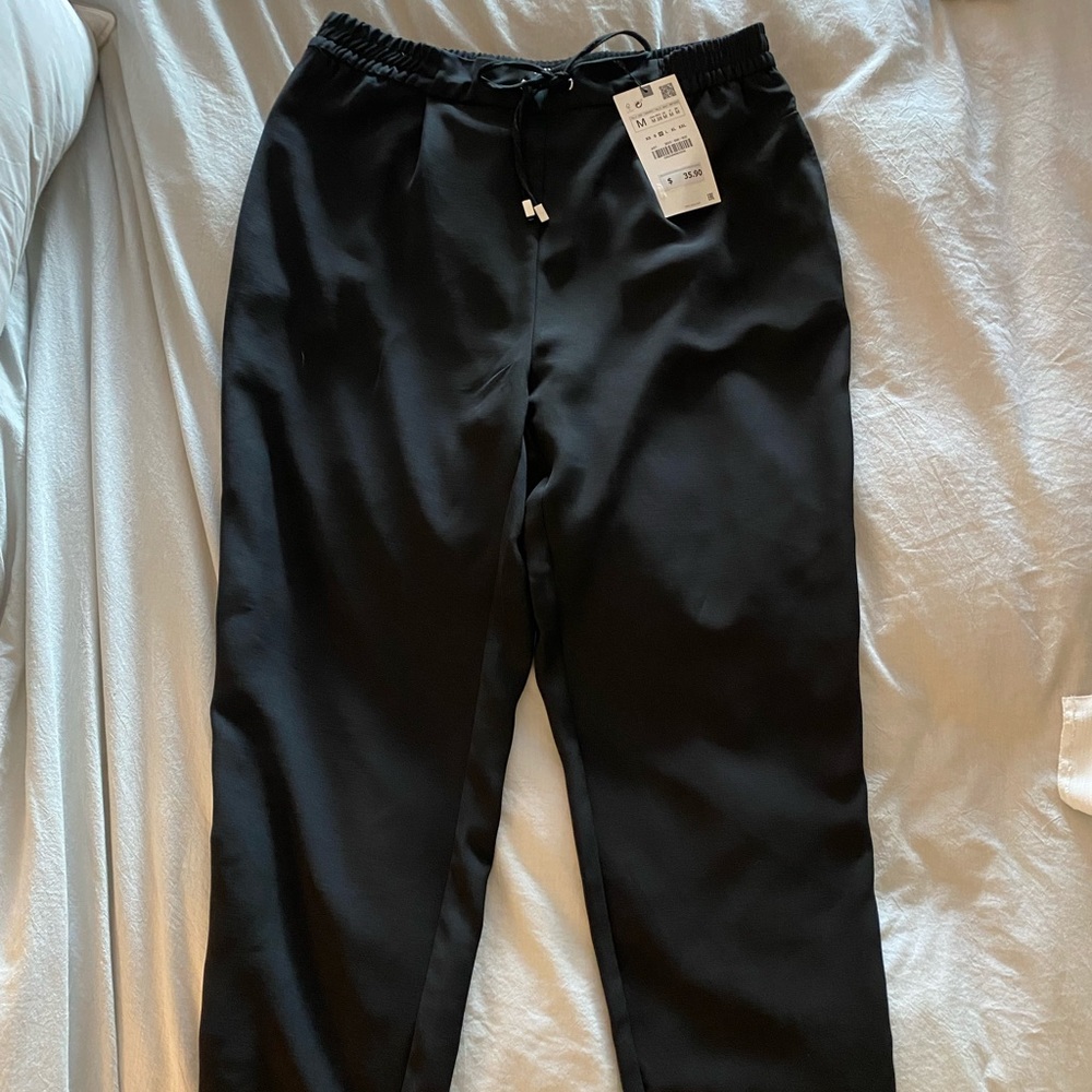 Womens ZARA SIZE MEDIUM pants with drawstring